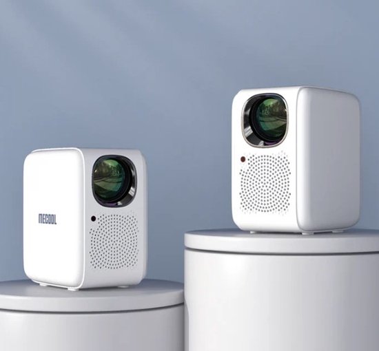 Mecool KP2 linux based smart beamer